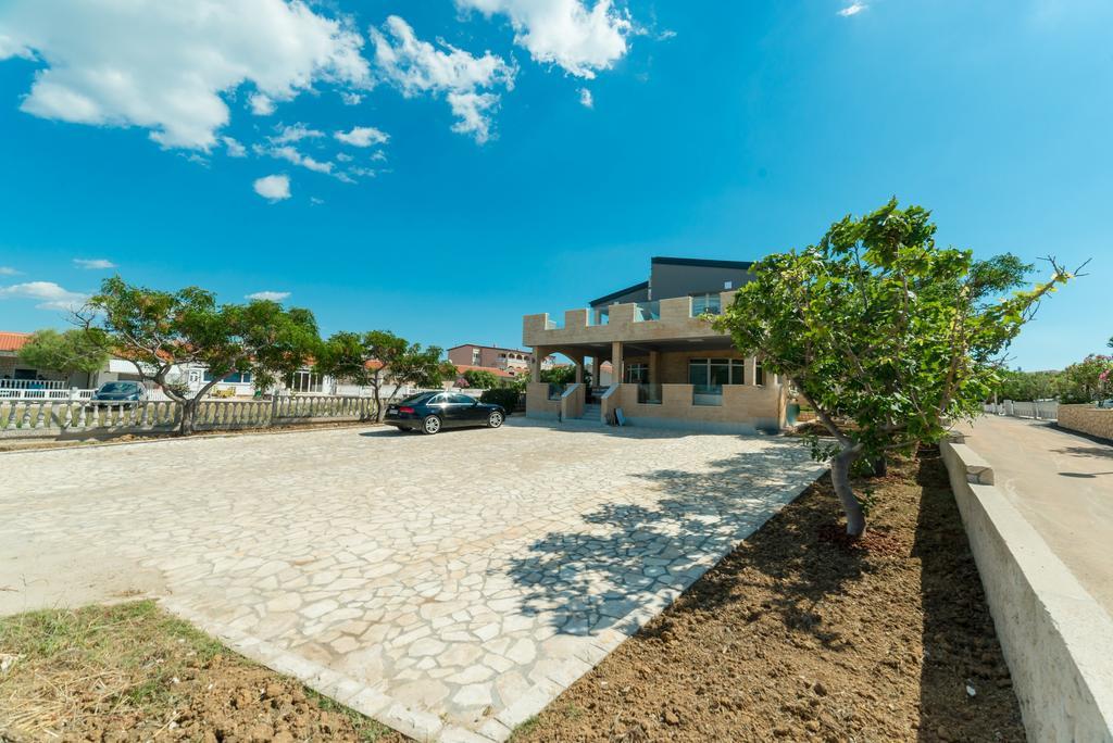 Apartments Mavracic Vir Exterior foto